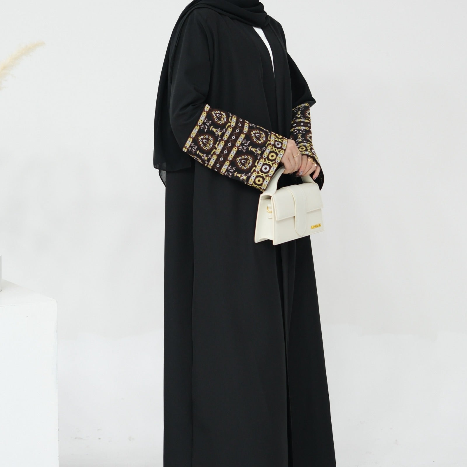 Hazera Linen Abaya (Black)