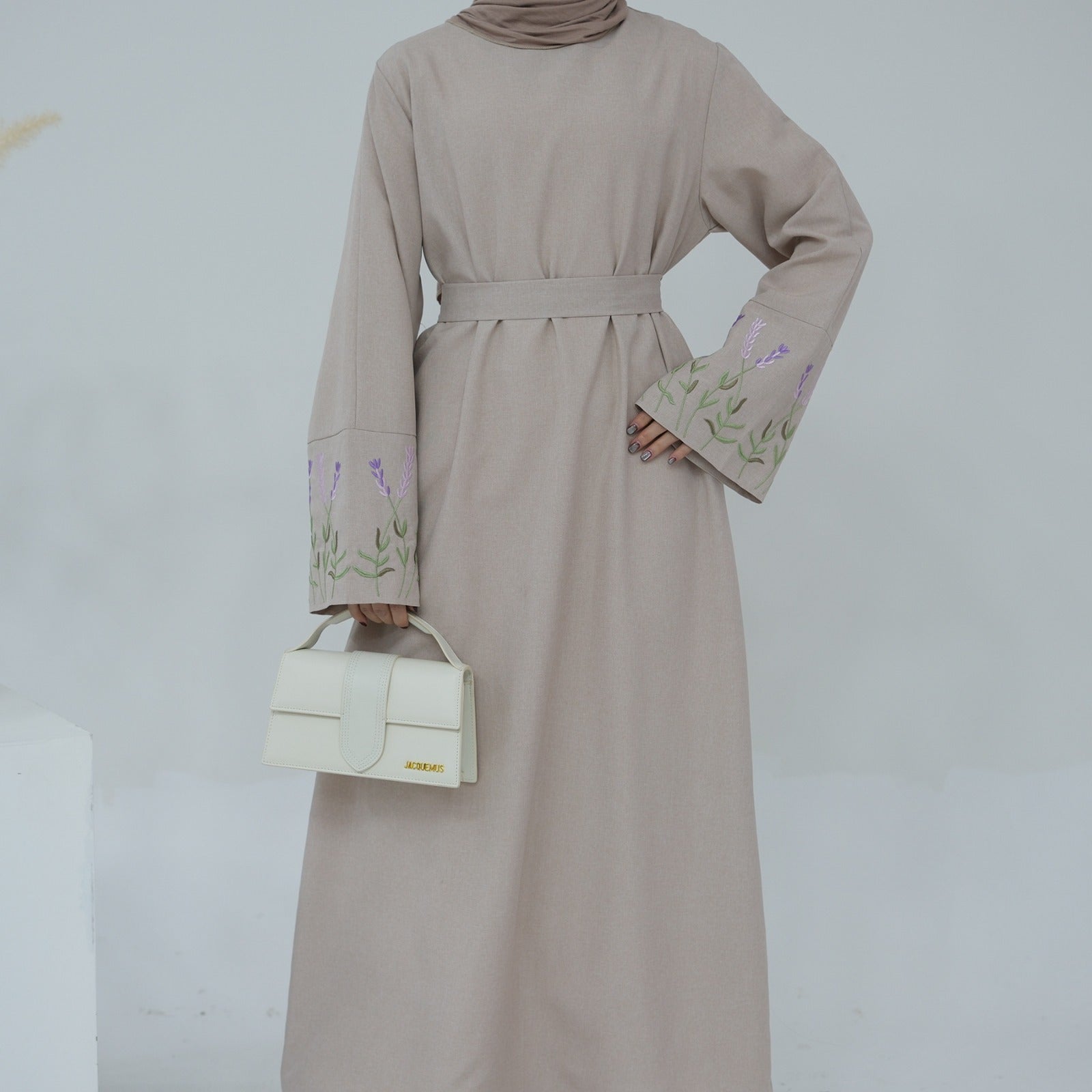 Zuuhur Linen Abaya (Beige)